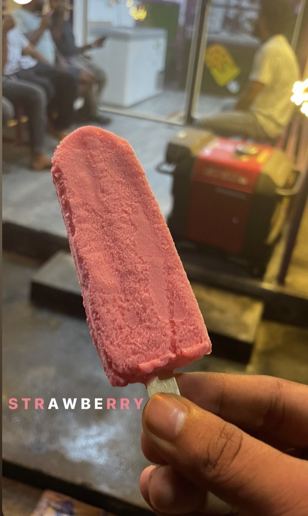 Nutrice strawberry popsicle